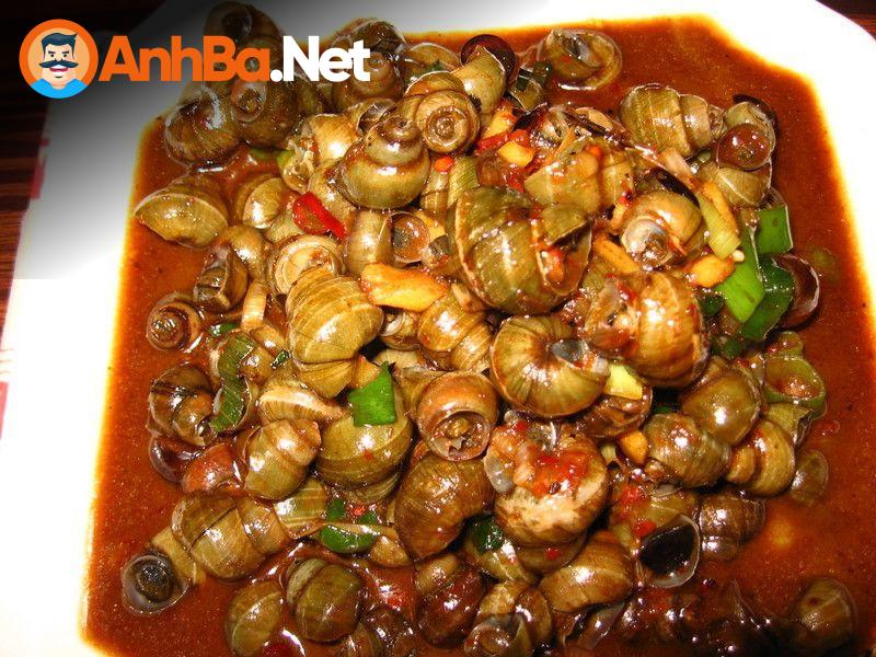 Hành Trình Tìm Kiếm Bình Yên Bắt Đầu Từ Nhà Thờ Đức Bà