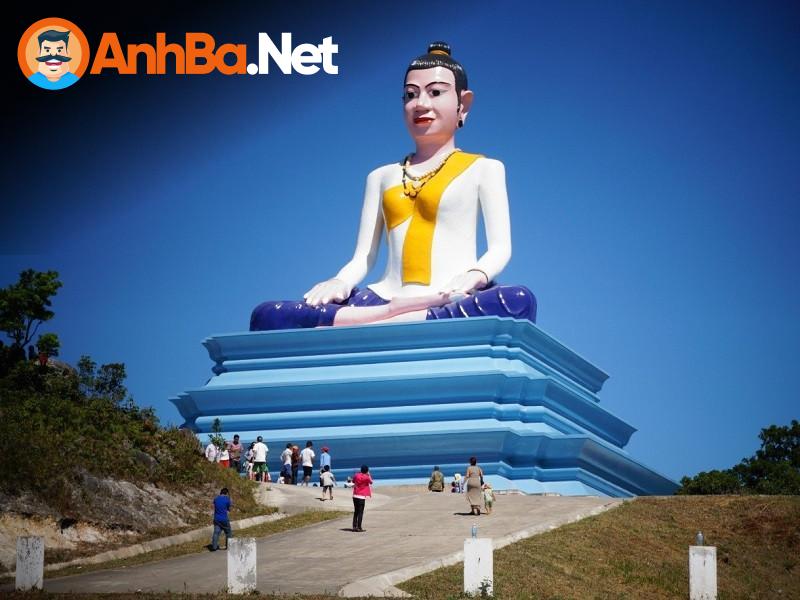 2. Chùa Năm Thuyền: Tìm Về Chốn Tâm Linh Bình Yên